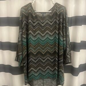 Plus Size Quarter Sleeve Blouse. Green/White/Gray.